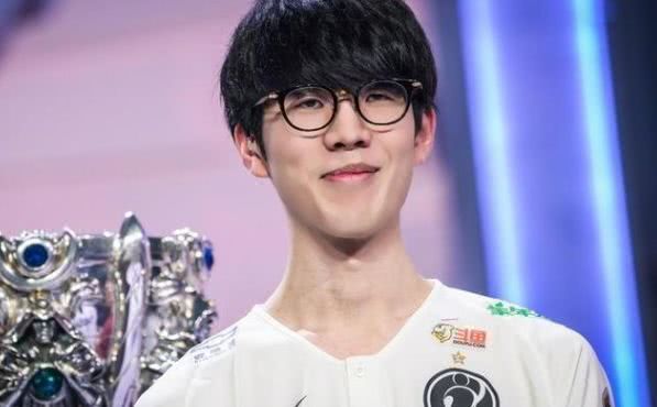 钦元兰博炙热烧烤 硕硕莉莉娅猛爆宸宇 icon队1-0Cat队